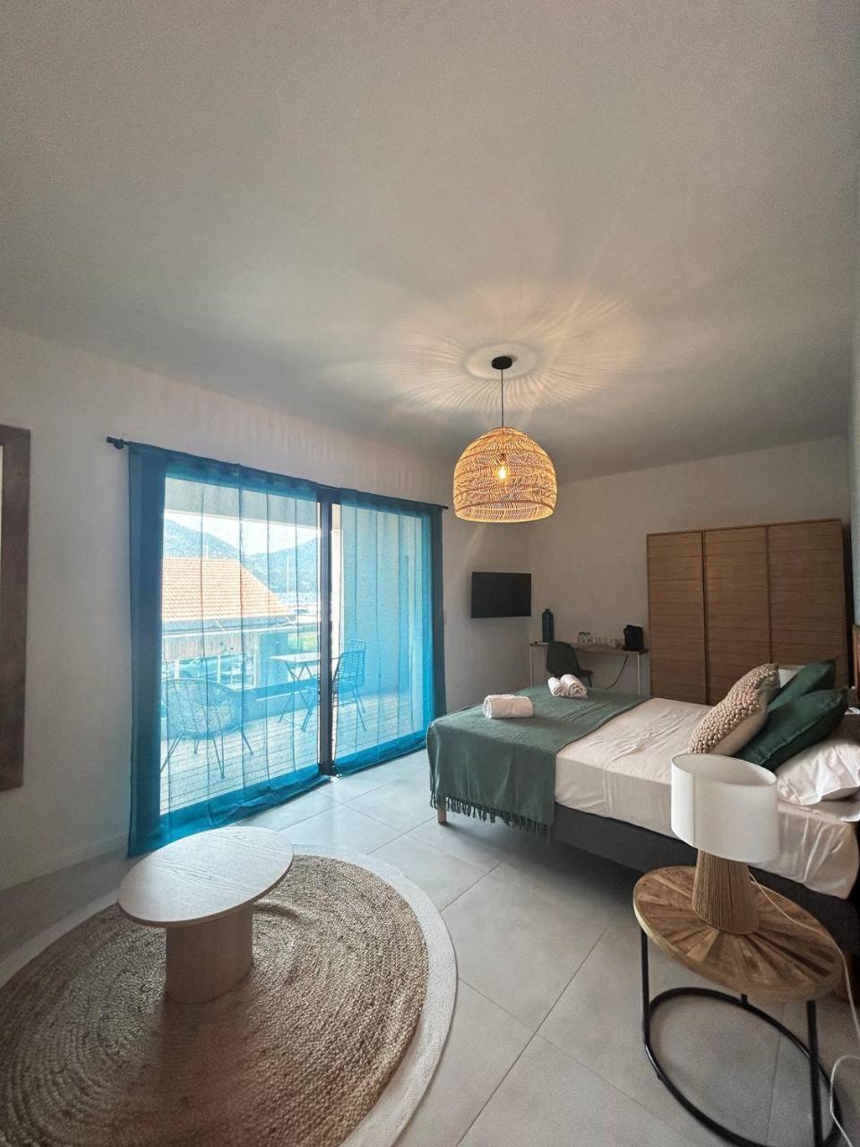 Hotel A Stretta Пропріано Екстер'єр фото